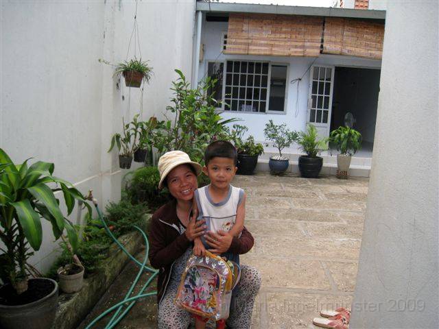 0076 opvang kinderen in vormingshuis.JPG